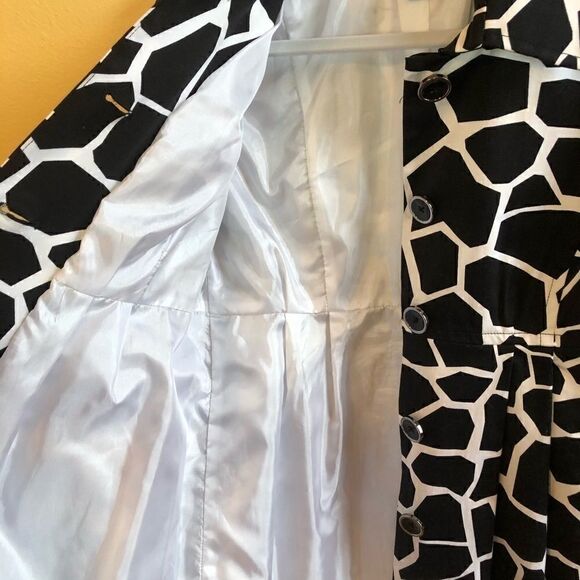 Sandro jacket size small giraffe print lined black - Picture 7 of 7
